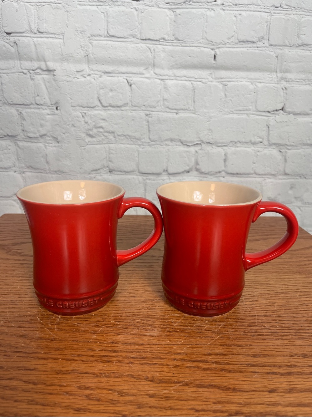 Le Creuset Red Cerise Stoneware Coffee Mug Set of 2~ Ombre Gradient Cups